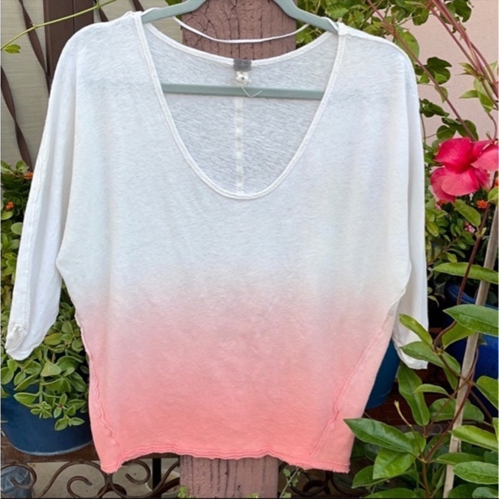 We The Free Boho Raw Edge White & Pink Gradient 3/4 Sleeve Top